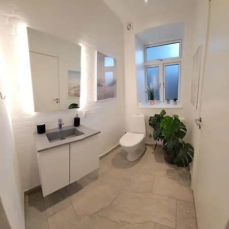 1 60m From The Harbor Apartamento