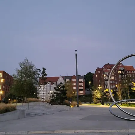 1 60m From The Harbor *