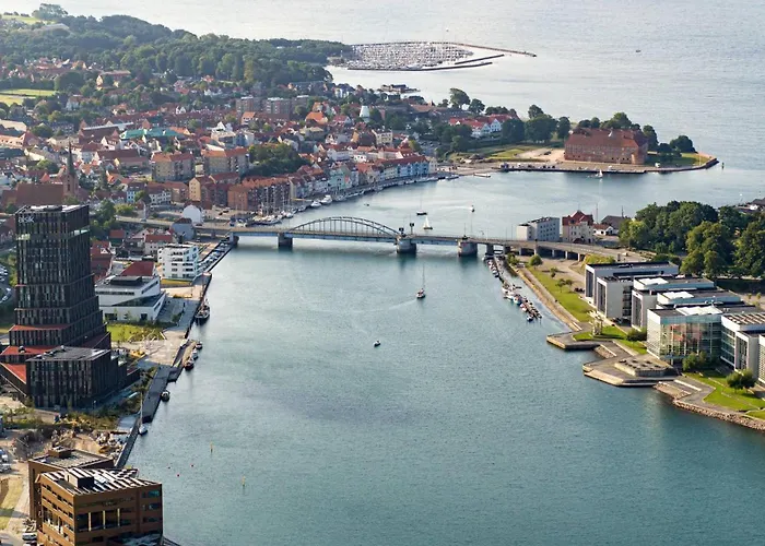 Apartment 1 60m From The Harbor