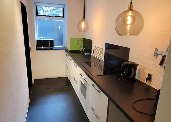 Apartment 1 60m From The Harbor